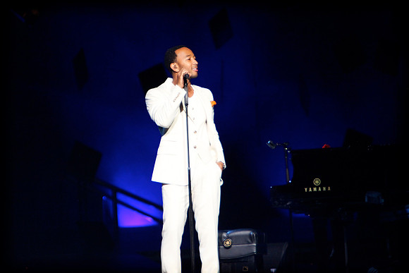 JOHN LEGEND